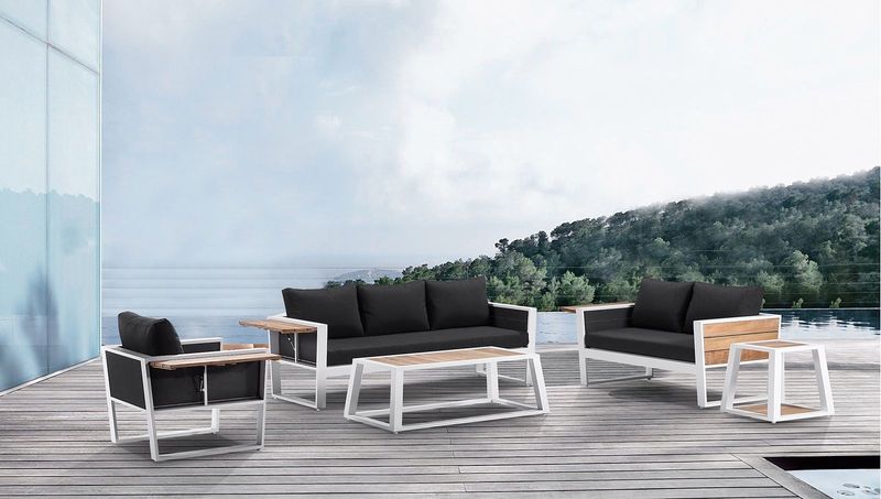 Florida Homeowners Keep Using These 7 Patio Ideas And It Just Works - Decor Hint Saltwater-Resistant Furniture