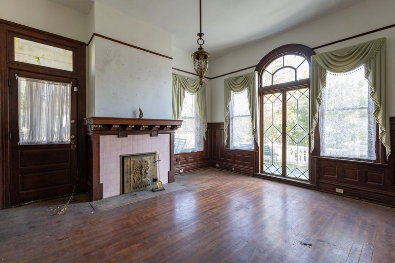 Historic 120-Year-Old Alabama Mansion Offers A Rare Look Into The Past - Decor Hint Preservation And Renovations