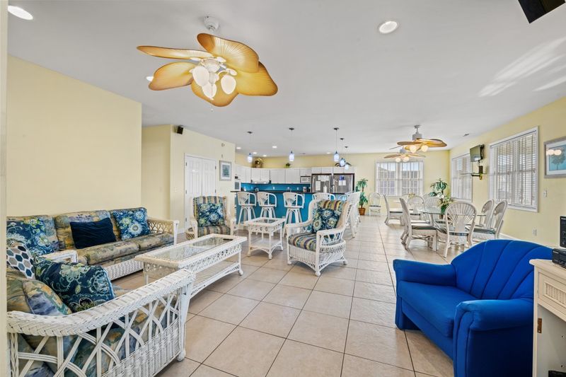 Aqua (Dates Room)
