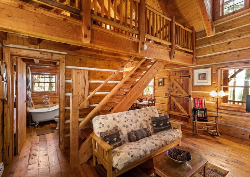 8 Pieces In Montana Homes That Lost Worth Fast And 3 That Had None From The Start - Decor Hint Rustic Log Furniture Sets