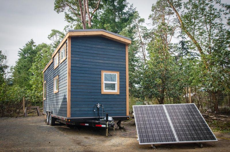 17 Tiny Homes That Prove Big Comfort Comes In Tiny Packages - Decor Hint Tiny House On Wheels For Nomadic Living