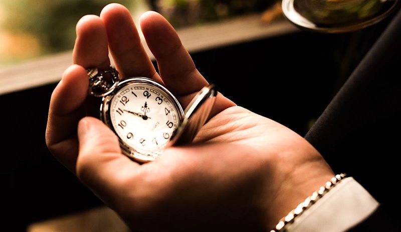 20 Things You Didn't Know Your Parents Had In Their House - Decor Hint Family Heirlooms With Forgotten Stories