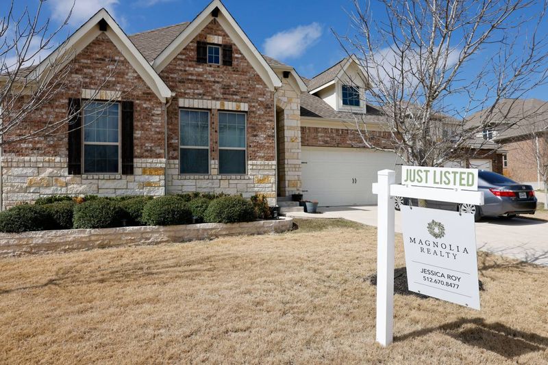 11 Types Of Homes Expected To Plummet In Value By The End Of 2025 (And 9 Types That Will Grow Even More) - Decor Hint Homes In Declining School Districts