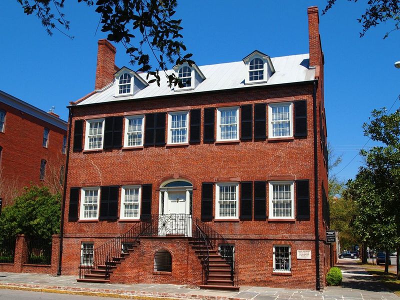 24 Historic Mansions In Georgia That Offer Glimpse Into The Grandeur Of Bygone Eras - Decor Hint Davenport House – Savannah