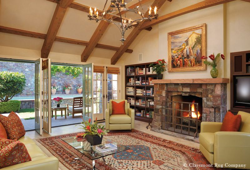 Bold Rug Ideas Drawn From California's Eclectic Interiors - Decor Hint Vintage Persian With Modern Furniture