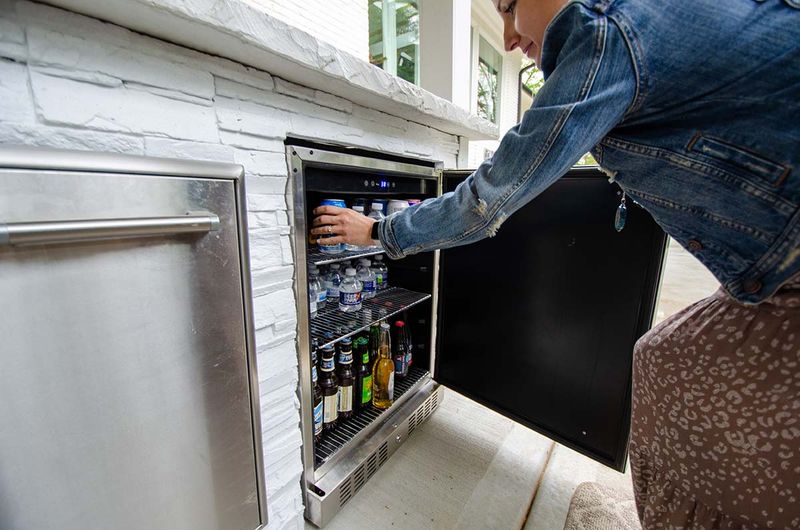 37 Stylish Poolside Designs That Make Everyday Feel Like Vacation - Decor Hint Poolside Refreshment Refrigerator