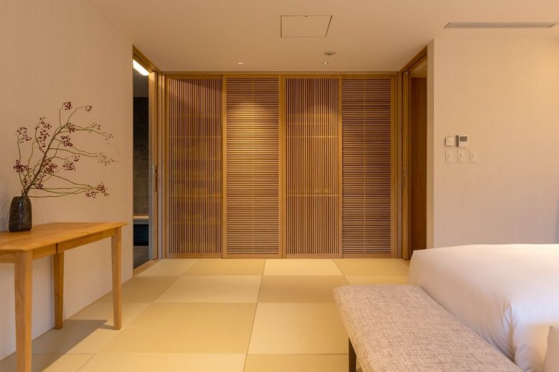 Tatami Mat Rooms