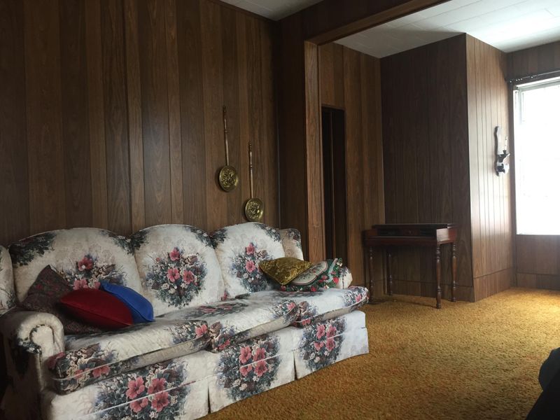 22 Retro Home Trends From The 1970s How Many Do You Remember - Decor Hint Wall-to-Wall Carpeting