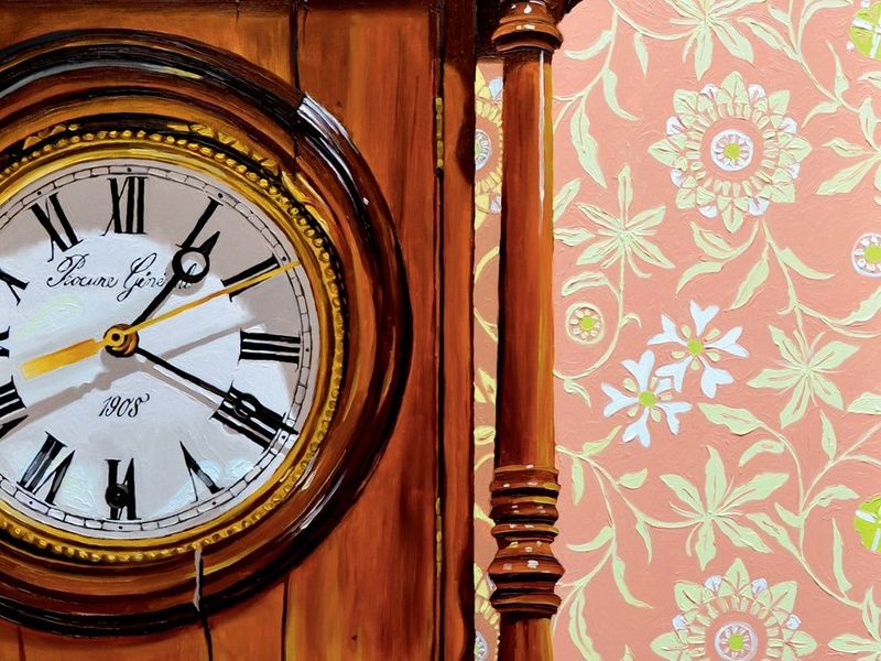 8 Antique Pieces That'll Increase In Value In 2025 And 8 That Will Decrease - Decor Hint Tacky Novelty Clocks: Time's Up