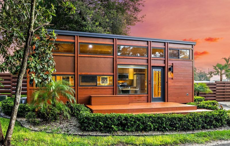What Are The 14 Best Prefab Tiny Homes Available Right Now - Decor Hint Escape Traveler XL