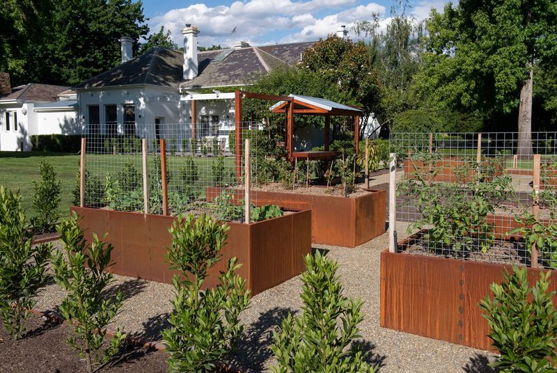 Nebraska's Neighborhoods Are Loving These 10 Outdoor Space Ideas - Decor Hint Vegetable Garden Raised Beds