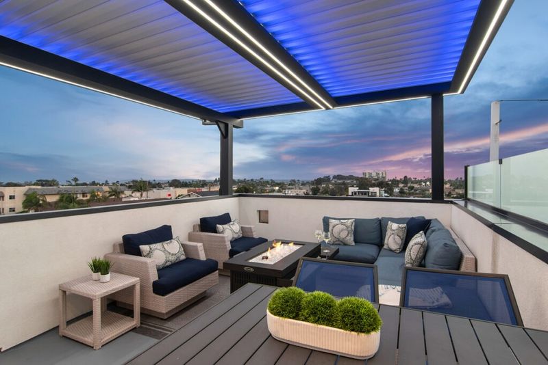 The Look Of Washington 10 Beloved Outdoor Trends And 4 That Truly Impress - Decor Hint Modern Pergolas with Lighting