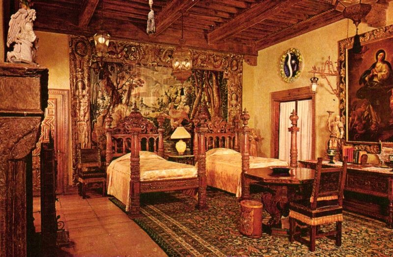 Step Inside Hearst Castle In California's Coastal Hills - Decor Hint Della Robbia Room