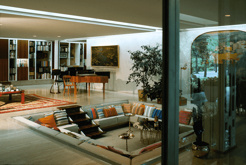 22 Things Every '80s Home Had Whether You Wanted Them Or Not - Decor Hint Sunken Living Rooms