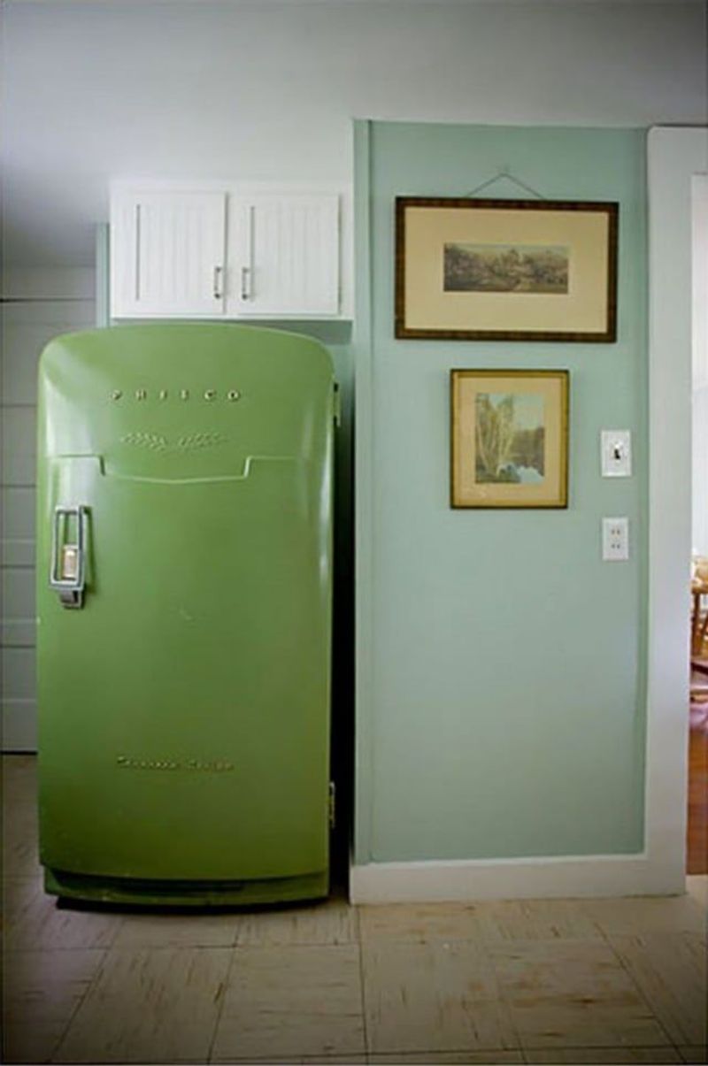 22 Retro Home Trends From The 1970s How Many Do You Remember - Decor Hint Avocado Green Appliances