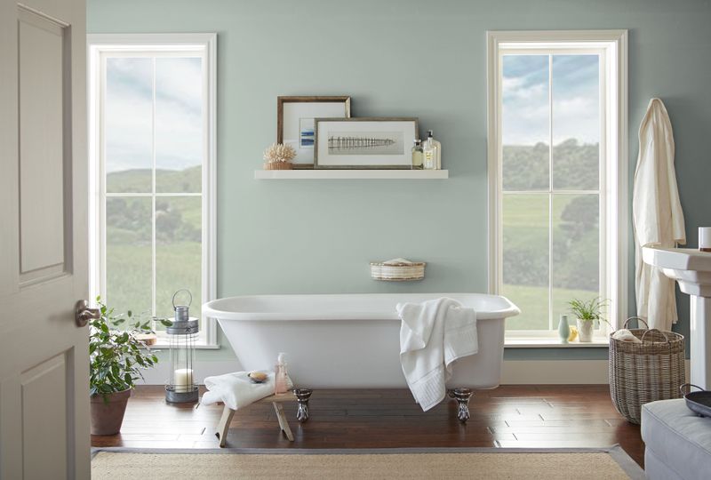 18 Sherwin-Williams Paint Colors Interior Designers Can't Stop Using - Decor Hint Sea Salt
