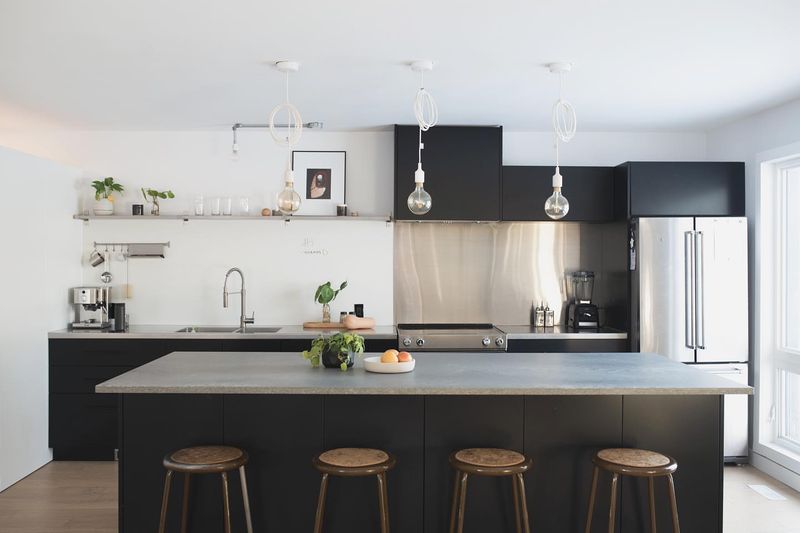 Matte Black (Lower Cabinets Only)