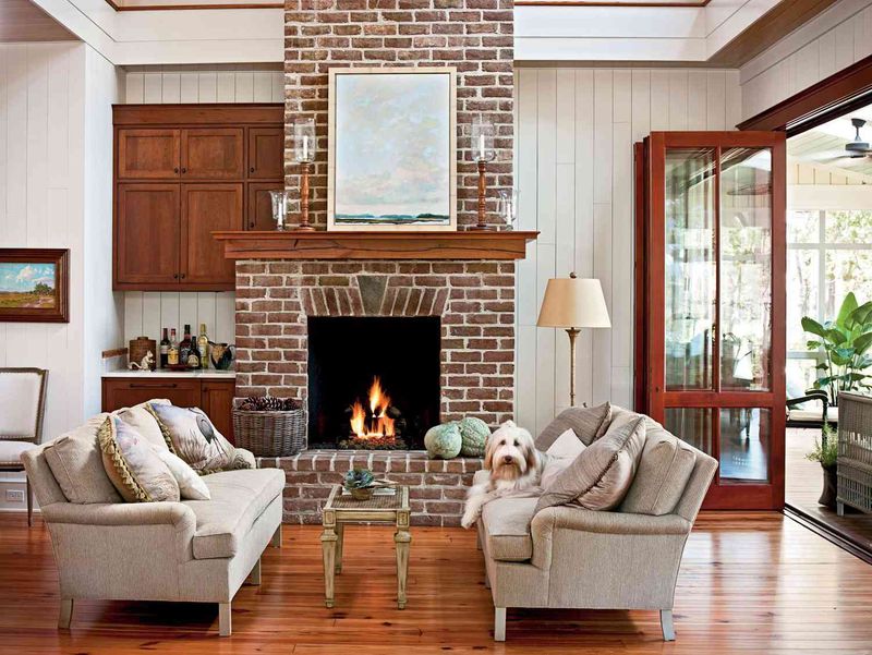 6 Things In Erie Homes That Are Making A Comeback + 4 That Have Always Had Timeless Style - Decor Hint Classic Brick Fireplaces