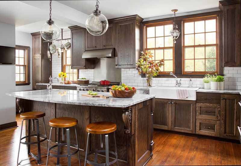 These Are The 16 Most Versatile Kitchen Cabinet Styles, Say Interior Designers - Decor Hint Traditional Overlay Cabinets