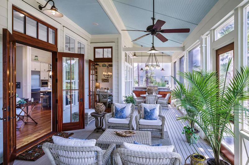 13 Southern-Ready Exterior Design Ideas Taking Over Mississippi Homes - Decor Hint Outdoor Ceiling Fans Built For Humidity
