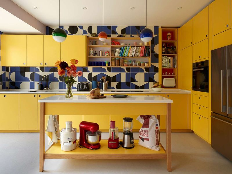 14 Kitchen Colors Going Out Of Style In Phoenix Homes (And 4 That Left Long Ago) - Decor Hint Mustard Yellow