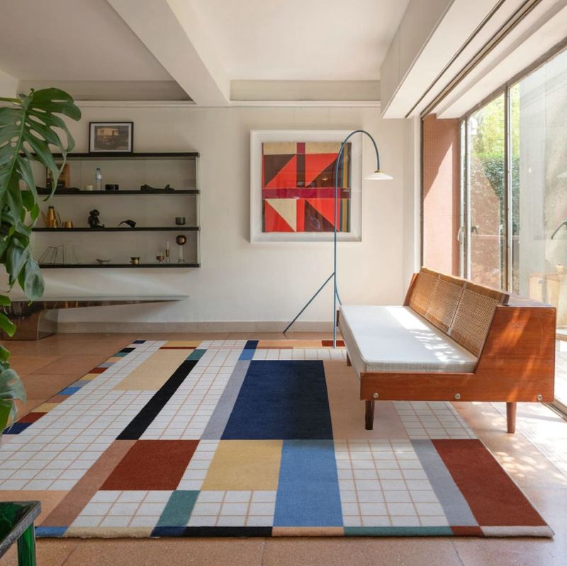 10 Retro Decor Ideas That Hold Up Today, And 5 That Definitely Don't - Decor Hint Bold Geometric Rugs
