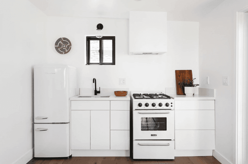 9 Kitchen Items That Undermine Maryland Style (Plus 9 That Elevate It), According To Designers - Decor Hint Bright White Appliances: Too Stark For Chesapeake Charm