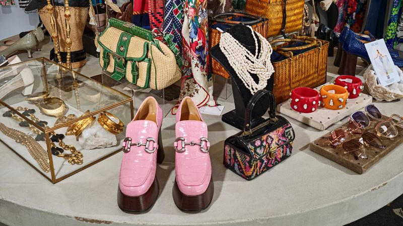 Vintage Hats And Accessories