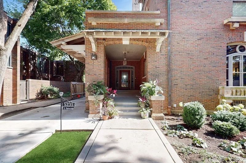 A 1904 Chicago Collegiate Gothic Gem With Coach House, Restored Marble And Historic Charm - Decor Hint Exterior Features