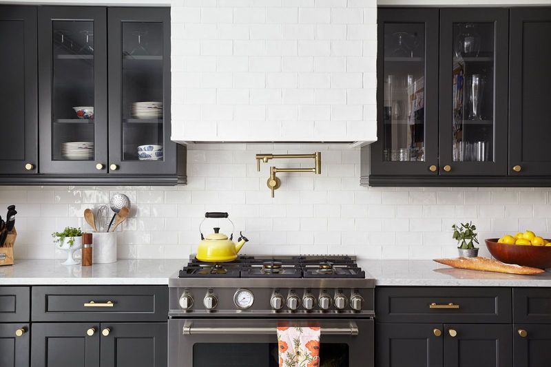 Gas Ranges Keep Cooking With Gas