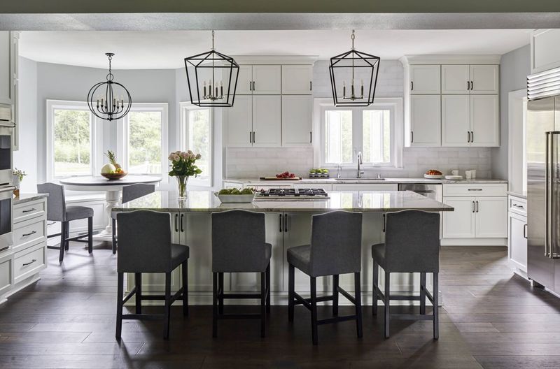 8 Pieces In Montana Homes That Lost Worth Fast And 3 That Had None From The Start - Decor Hint Enormous Kitchen Islands