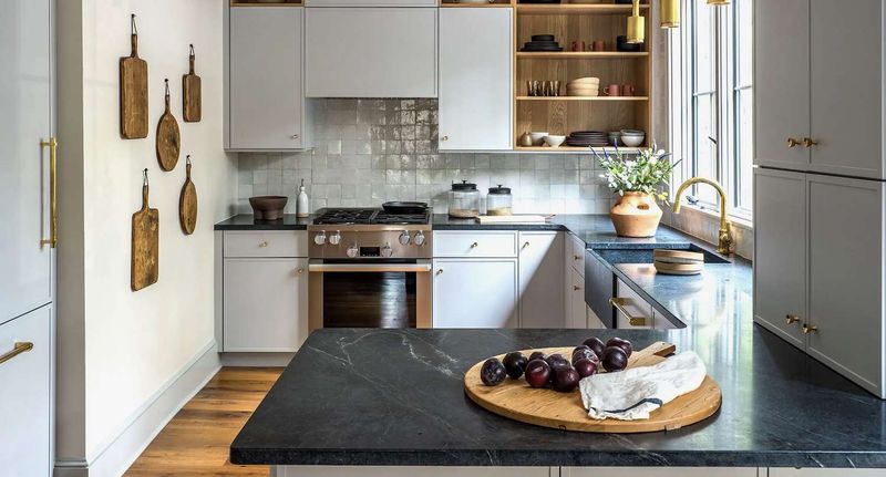 I've Seen These 10 Common Kitchen Items Crowd New York Homes And These 10 Transform Them Into Luxe Spaces - Decor Hint Marble Cutting Board