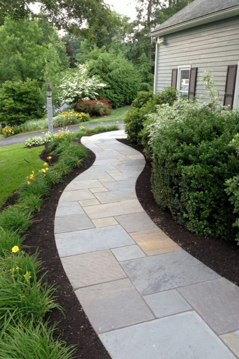 20 Front Yard Ideas That Look Professionally Landscaped - Decor Hint Curved Walkways for Flow