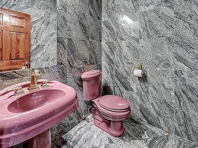 9 Bathroom Features That Are Always Eyesores - Decor Hint Fuzzy Toilet Seat Covers