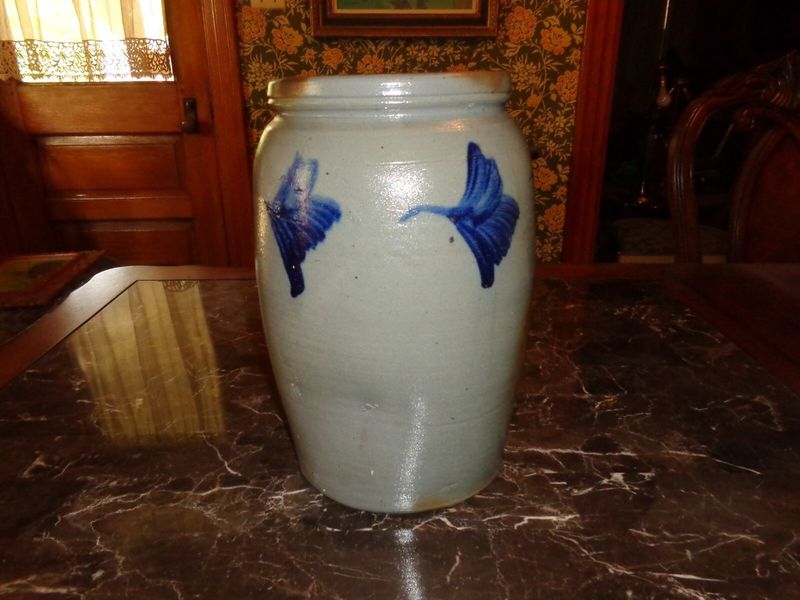 6 Antiques In Iowa Homes Could Gain Value And 6 Might Decline - Decor Hint Antique Stoneware Crocks