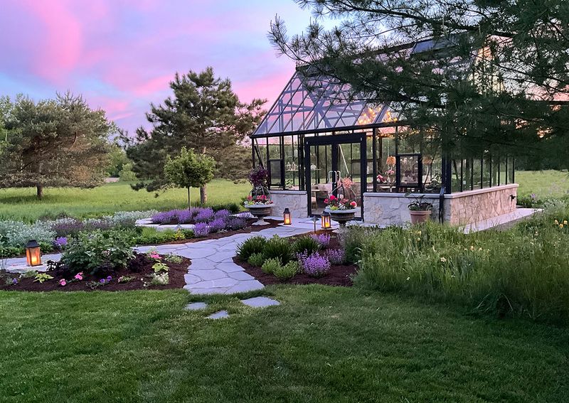 7 Outdoor Space Designs Common Across Wisconsin Neighborhoods - Decor Hint Four-Season Garden Escapes