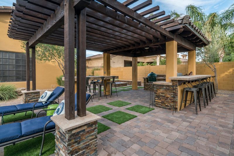 11 Forgotten Arizona Home Features That Are Making A Comeback - Decor Hint Ramadas For Outdoor Living
