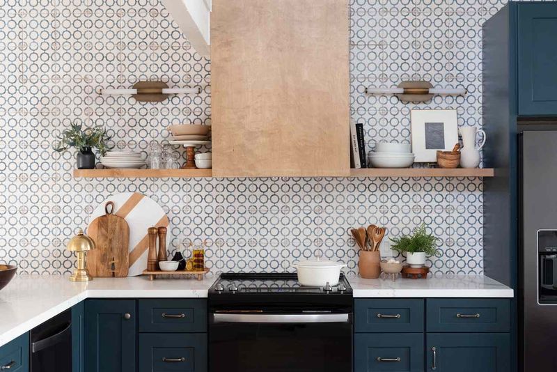 Avoid These 9 Kitchen Mistakes And Try These 9 Designer-Approved Fixes Instead - Decor Hint Overly Trendy Backsplash