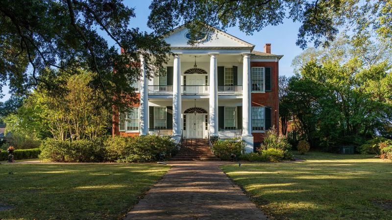16 Antebellum Homes In The South You Shouldn't Miss - Decor Hint Rosalie Mansion (Mississippi)
