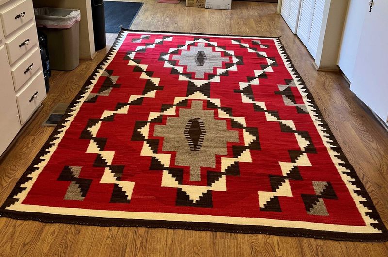 6 Treasures Arizona Collectors Expect To Rise In Value And 5 Set To Drop - Decor Hint Southwestern-style rugs with geometric patterns
