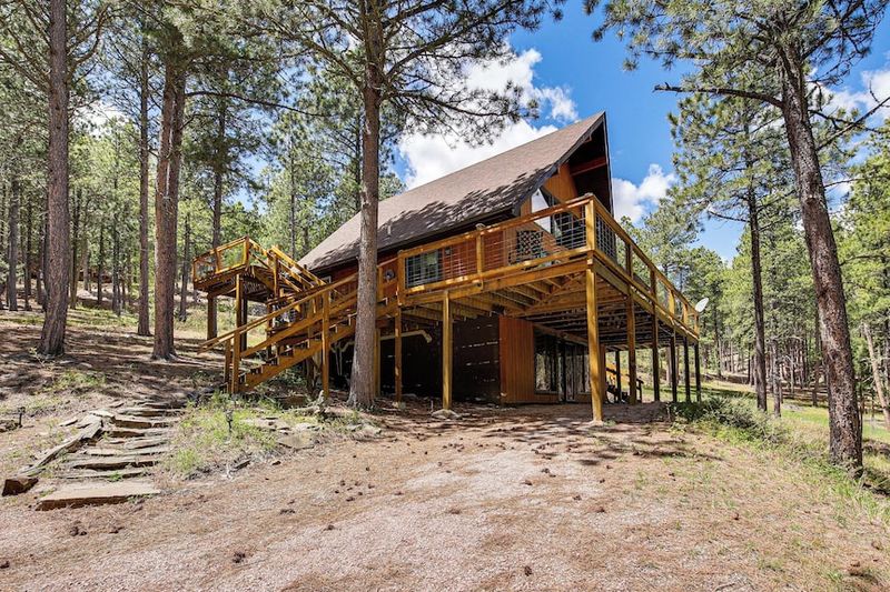 18 Of The Best Spacious Tiny Homes You'll Love - Decor Hint The Woodland Wonder
