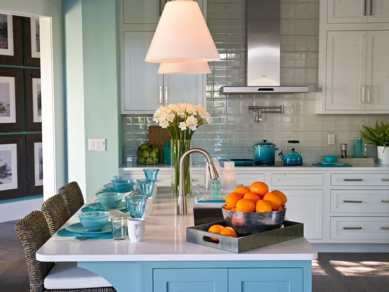 10 Items That Make Your Kitchen Look Cheap (Plus 10 That Do The Complete Opposite), According To Designers - Decor Hint Themed Décor Overload