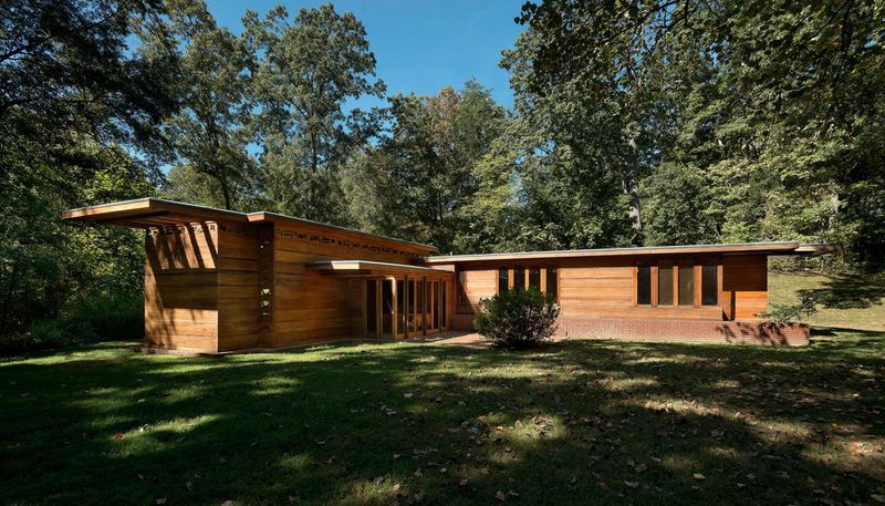 Inside 22 Historic Virginia Homes That Feel Frozen In Time - Decor Hint Pope–Leighey House: Frank Lloyd Wright's Usonian Vision