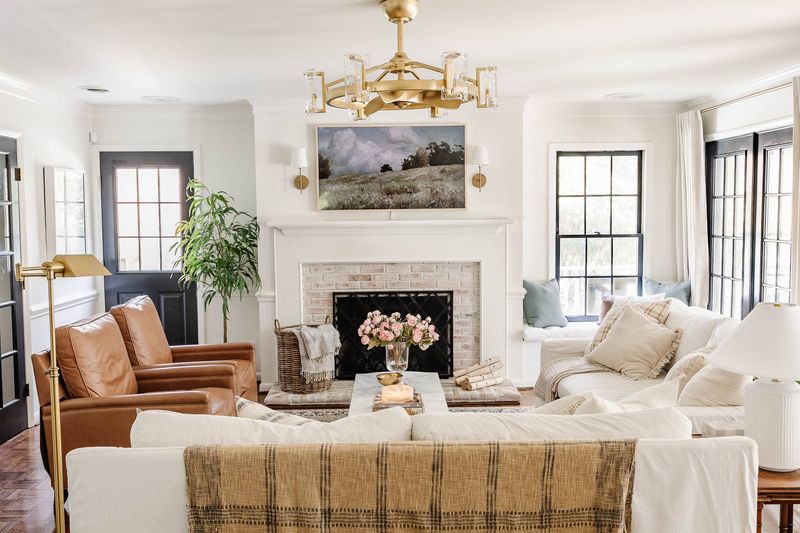 26 Living Room Design Tweaks That Feel Custom (But Aren't Pricey) - Decor Hint Paint Interior Doors A Statement Color