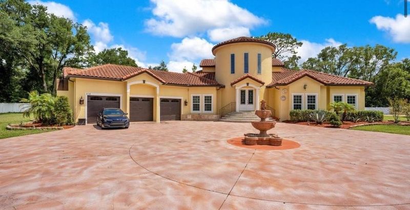 8 Florida Homes Set To Soar And 9 That Could Lose Their Edge - Decor Hint Oversized