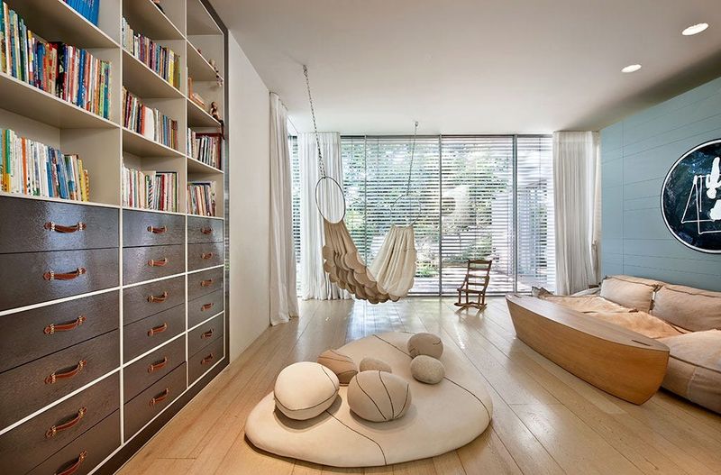 I Asked A Designer How To Fit A Sofa In My Super Narrow Living Room, Here's What She Said - Decor Hint Hammock Sofa Revolution