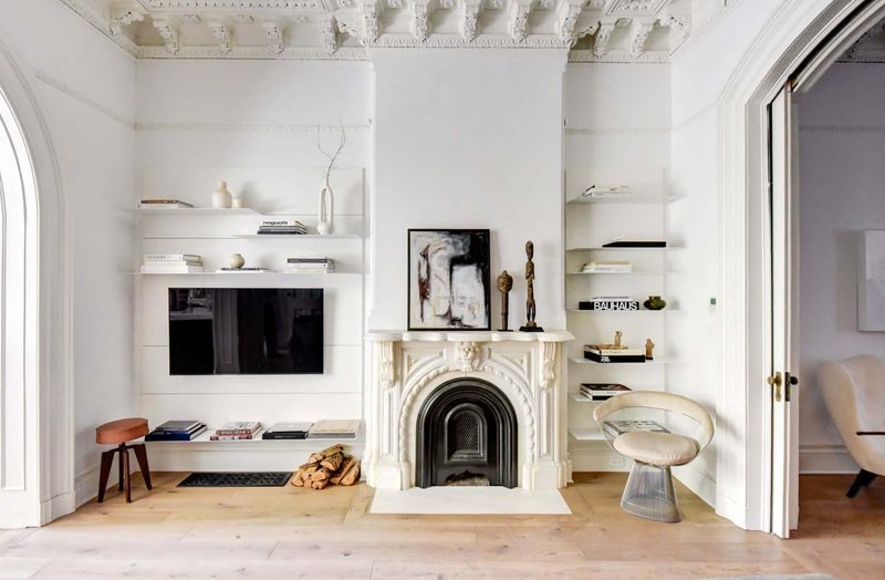 8 Urban Design Details That Define New York Homes With Timeless Style - Decor Hint Fireplaces With Ornate Mantels