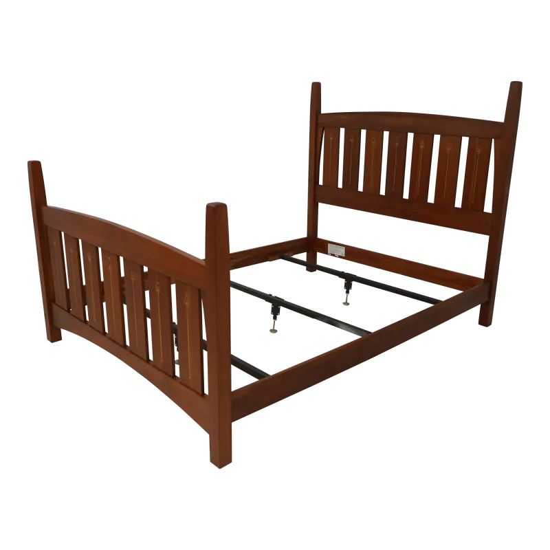17 Priceless Pieces From The 1900s That Iowa Stylists Urge You To Search For - Decor Hint Iron Bed Frames with Porcelain Knobs