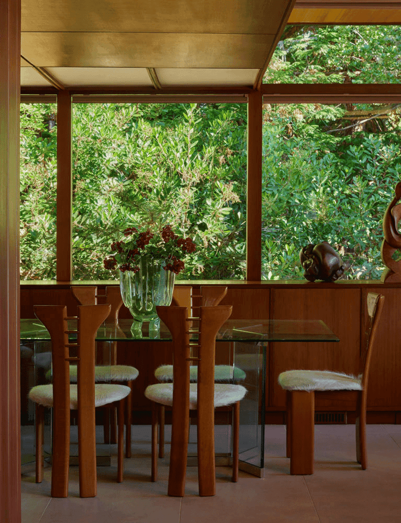 Indoors Flow Seamlessly Outdoors