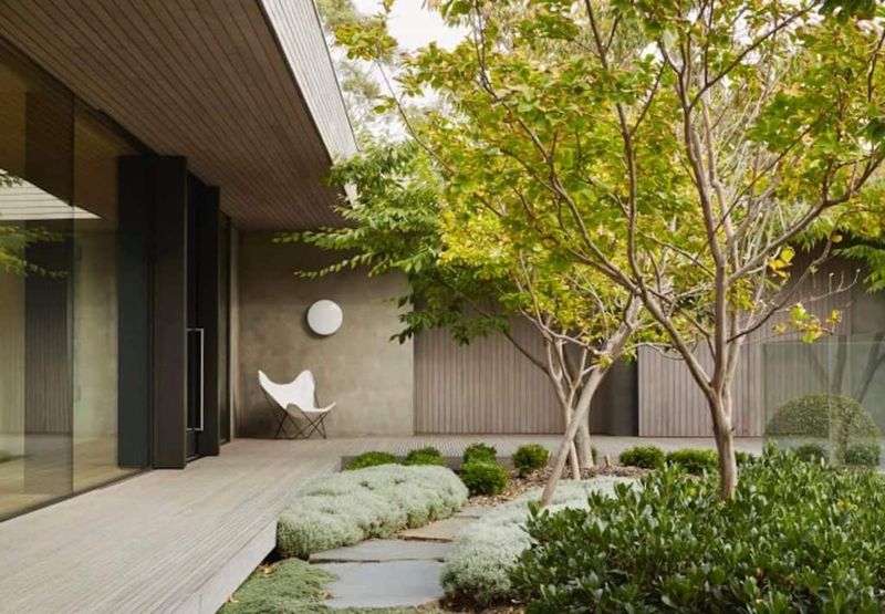 From Dated To Done 12 Miami Architecture Trends On The Way Out And 3 That Are History - Decor Hint Crowded Courtyard Layouts